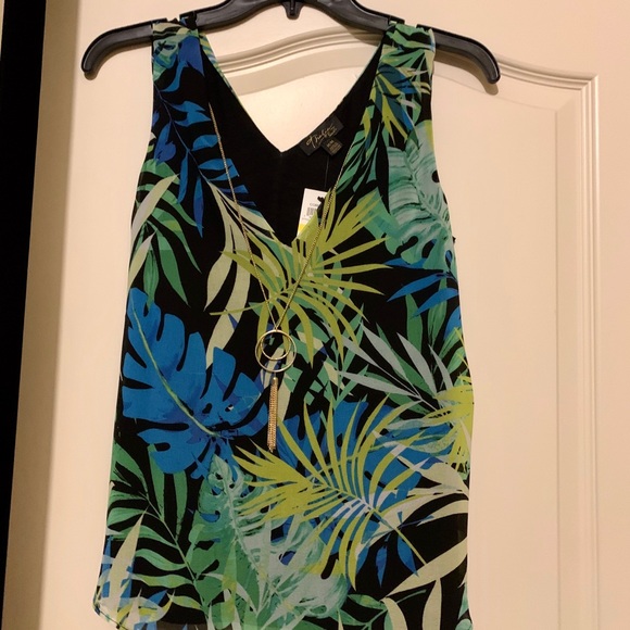 Asymmetrical, floral print top & tassel necklace S - Picture 2 of 9